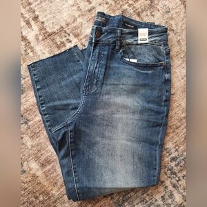 NWT Judy Blue Relaxed Fit, Raw Hem, High Rise. Sz 16W